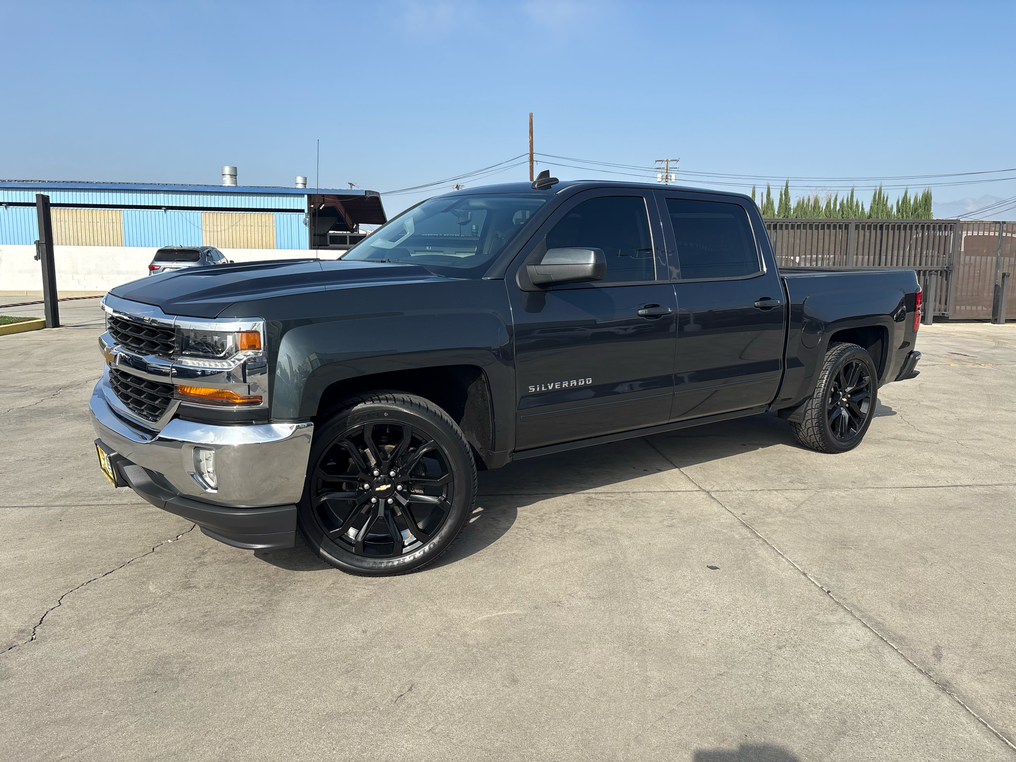 Chevrolet Silverado 1500 2WD Crew Cab 143.5" LT w/1LT 2017