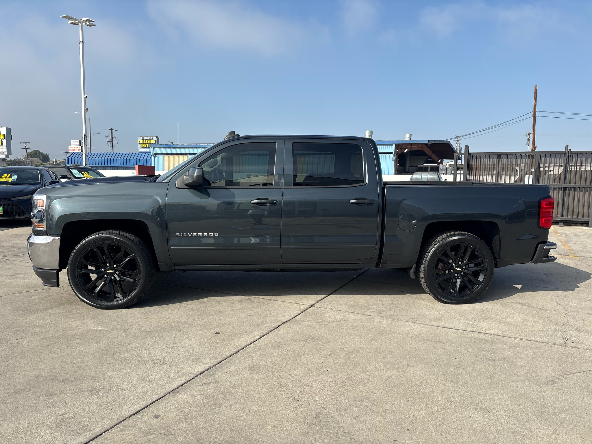 Chevrolet Silverado 1500 2WD Crew Cab 143.5" LT w/1LT 2017