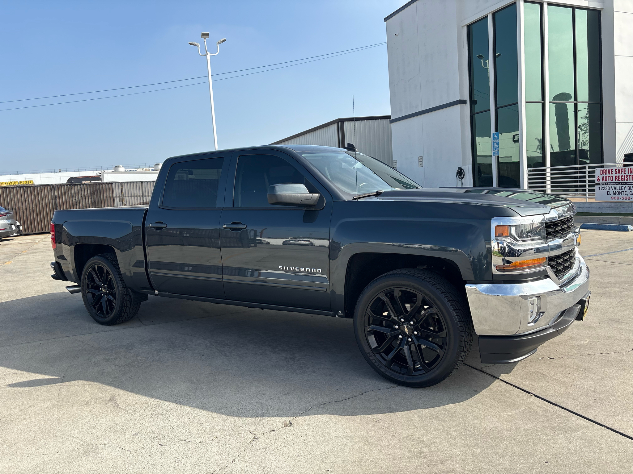 Chevrolet Silverado 1500 2WD Crew Cab 143.5" LT w/1LT 2017