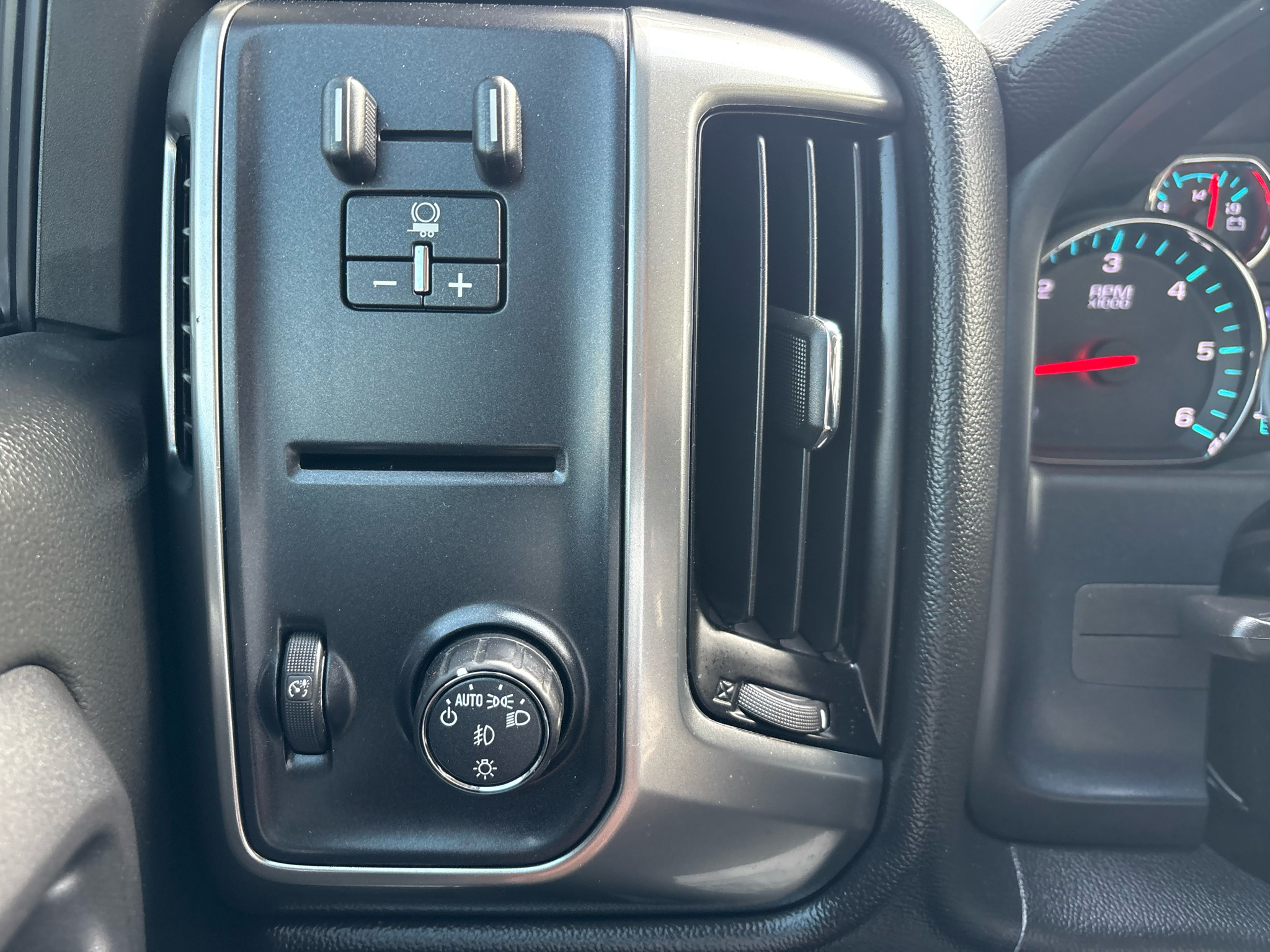 Chevrolet Silverado 1500 2WD Crew Cab 143.5" LT w/1LT 2017