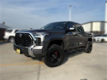 2025 Toyota Tundra 4WD SR5 CrewMax 5.5' Bed (Natl)