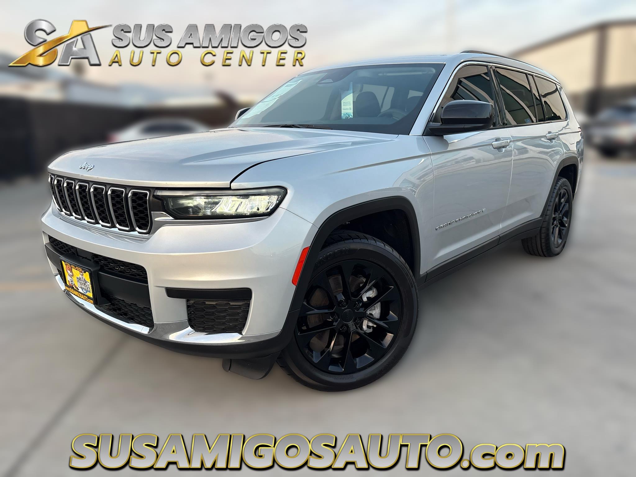 2023 Jeep Grand Cherokee L Laredo 4x4