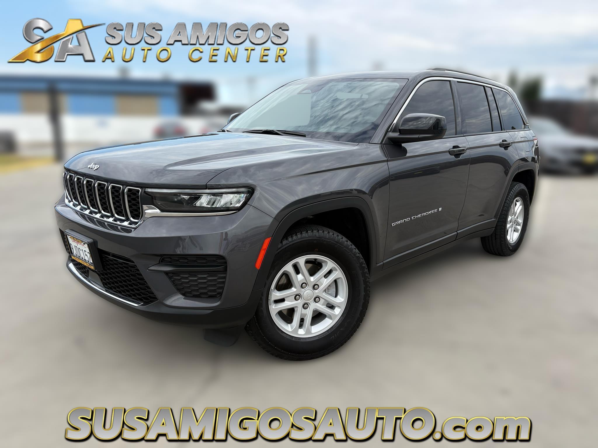 2023 Jeep Grand Cherokee Laredo 4x2