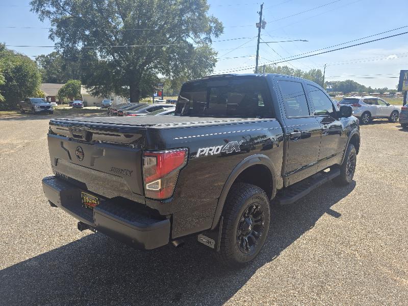 Nissan Titan 4WD Crew Cab SWB PRO-4X 2021 Nissan Titan 4WD Crew Cab SWB PRO-4X 2021