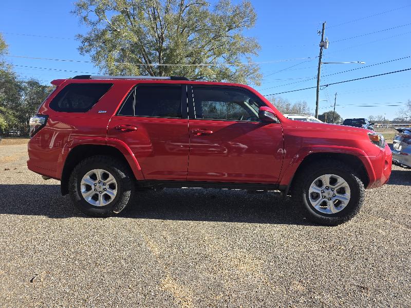 Toyota 4Runner SR5 2021
