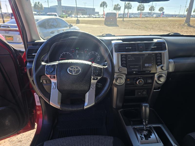 Toyota 4Runner SR5 2021