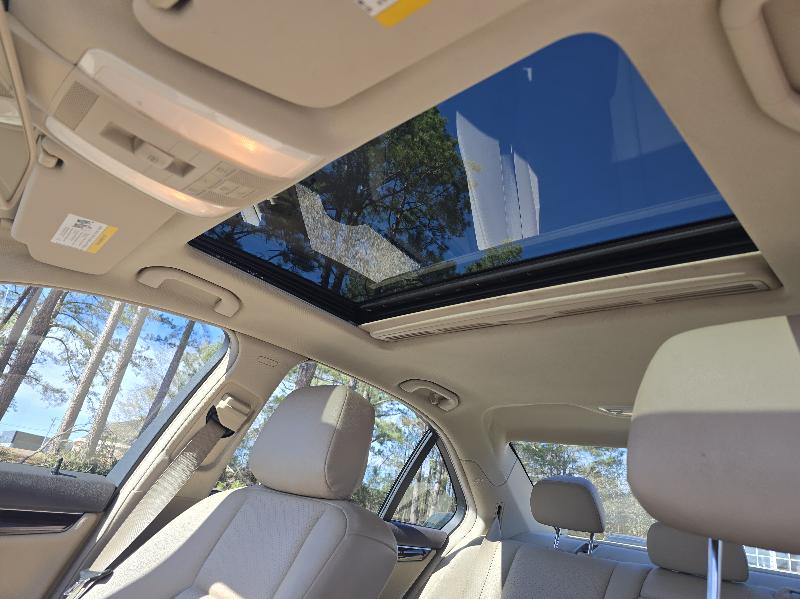 Mercedes-Benz C-Class C300 4MATIC Luxury Sedan 2012