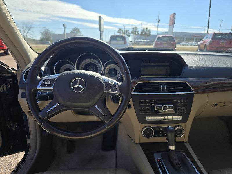 Mercedes-Benz C-Class C300 4MATIC Luxury Sedan 2012