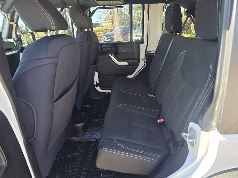 Jeep Wrangler Unlimited Rubicon 4WD 2015