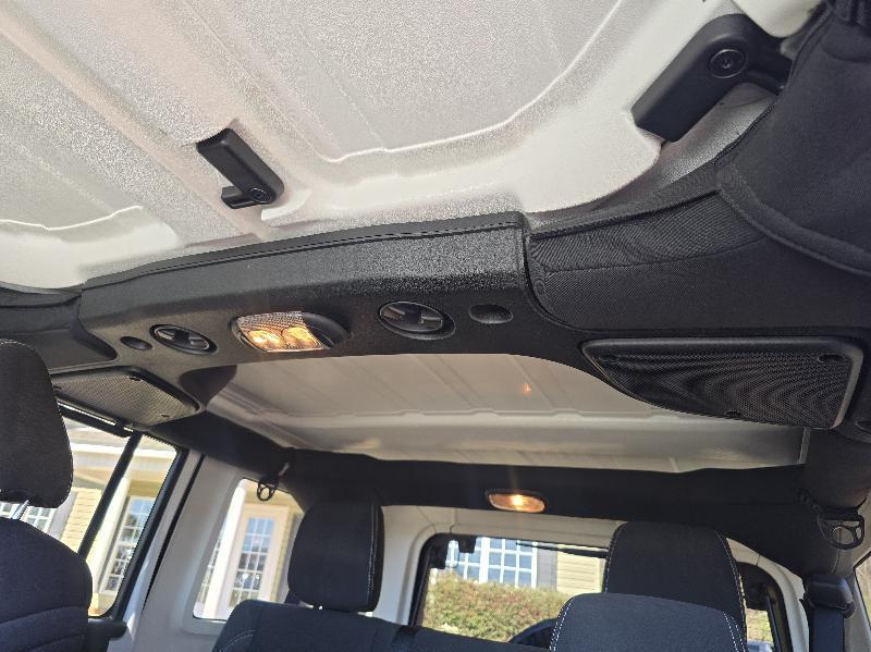 Jeep Wrangler Unlimited Rubicon 4WD 2015