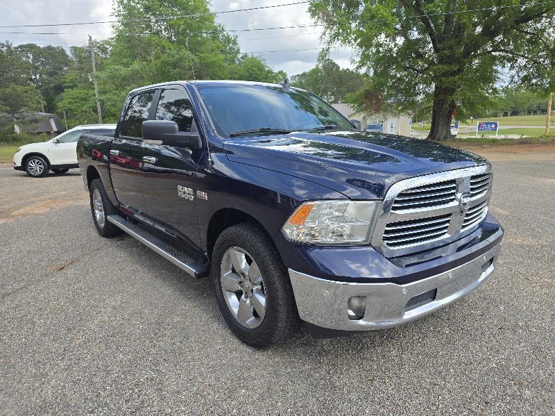 RAM 1500 4WD Crew Cab 140.5" Big Horn 2017