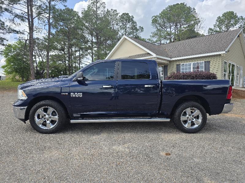 RAM 1500 4WD Crew Cab 140.5" Big Horn 2017