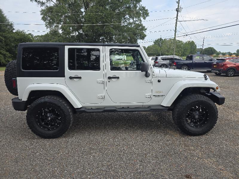 Jeep Wrangler Unlimited Sahara 4WD 2014