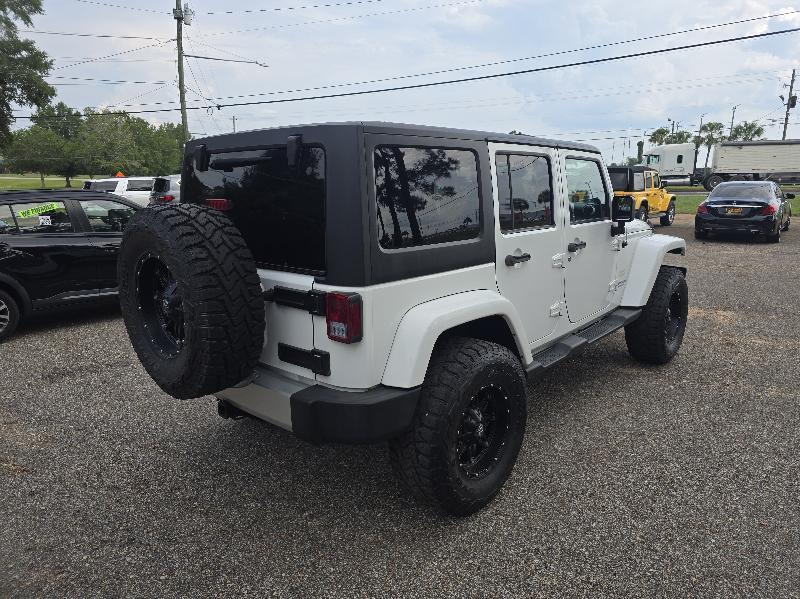 Jeep Wrangler Unlimited Sahara 4WD 2014