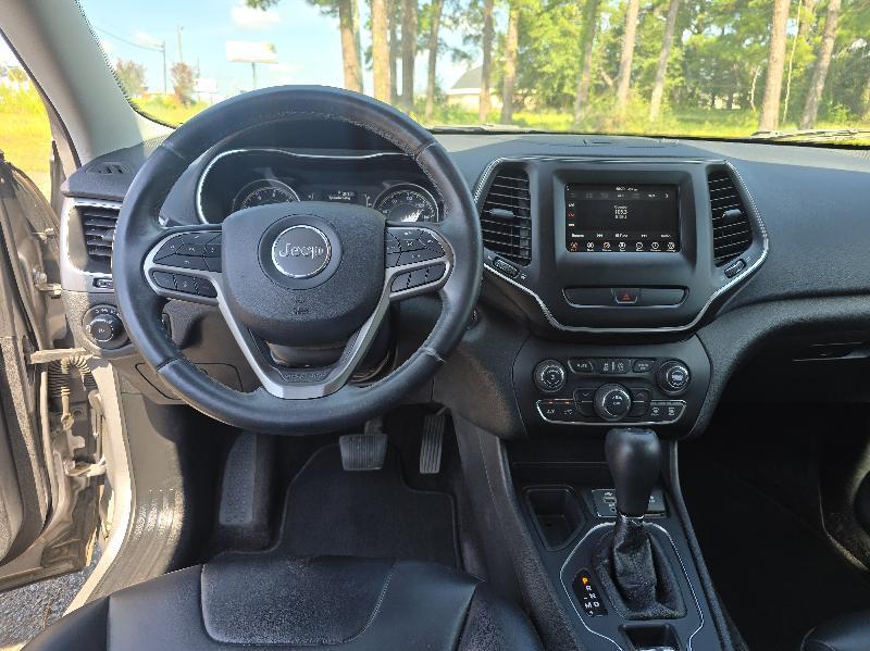 Jeep Cherokee Latitude Plus FWD 2019