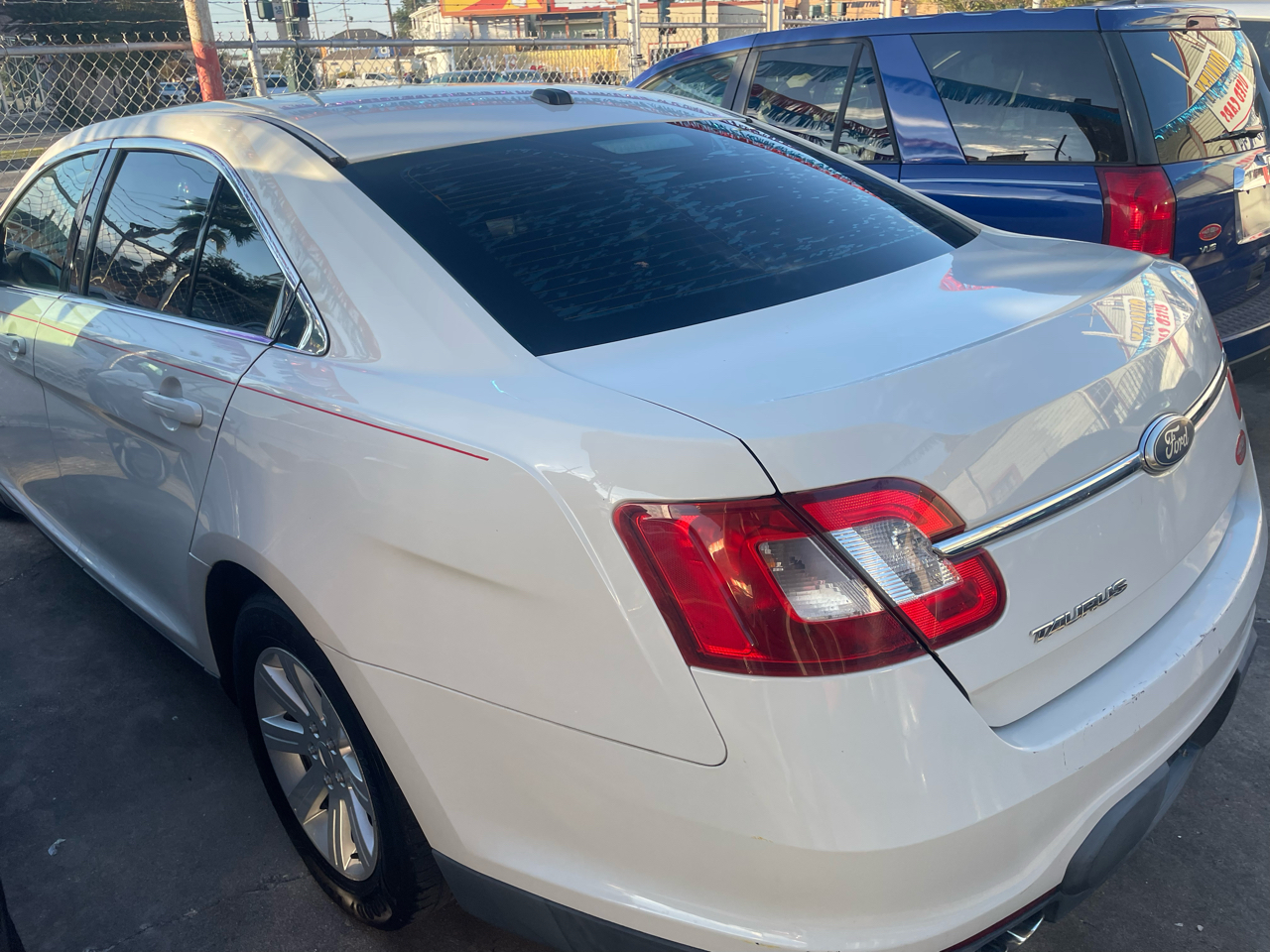 2011 Ford Taurus 4dr Sdn SE FWD