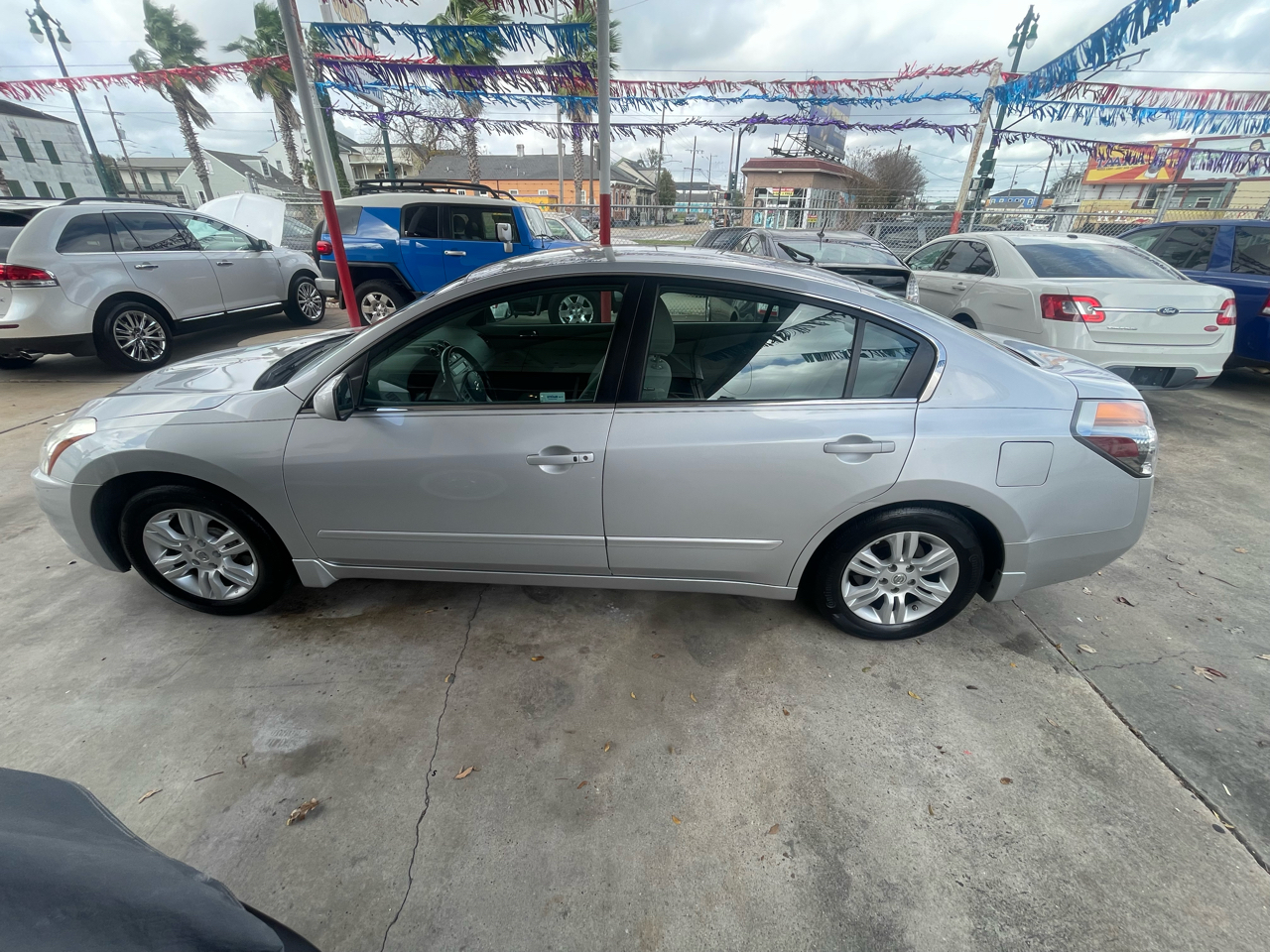 Nissan Altima 4dr Sdn I4 CVT 2.5 S 2012