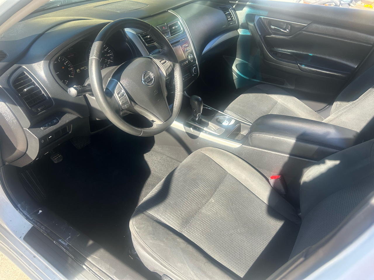 Nissan Altima 4dr Sdn I4 2.5 SV 2015