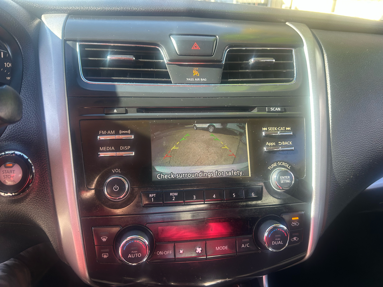 Nissan Altima 4dr Sdn I4 2.5 SV 2015