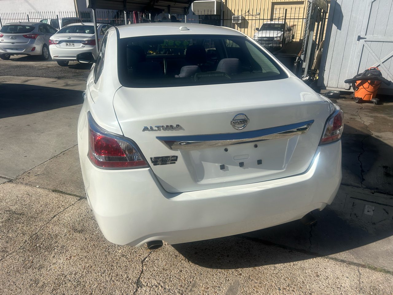 Nissan Altima 4dr Sdn I4 2.5 SV 2015