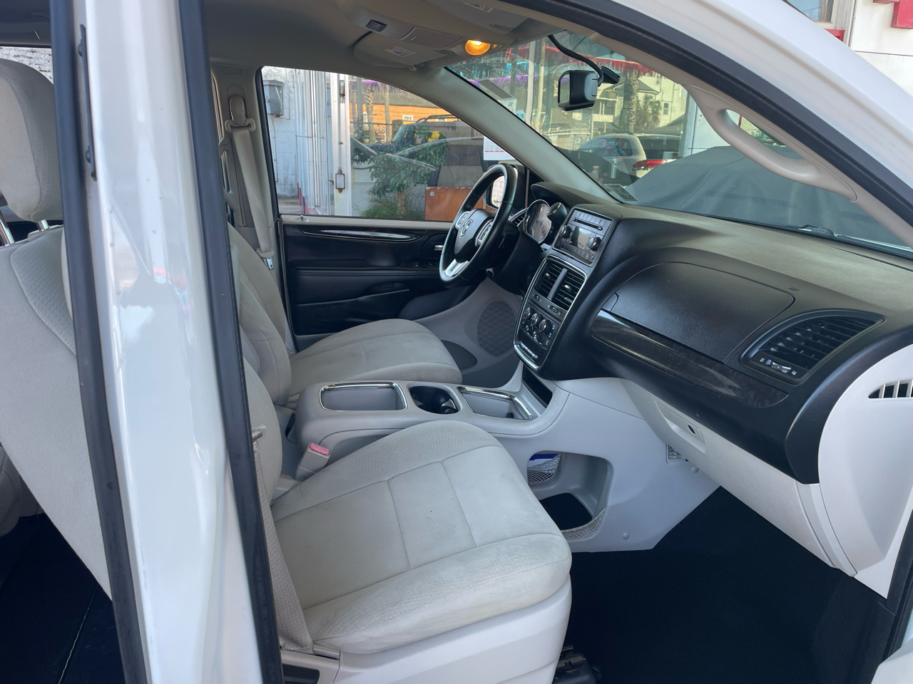 Dodge Grand Caravan 4dr Wgn SXT 2012