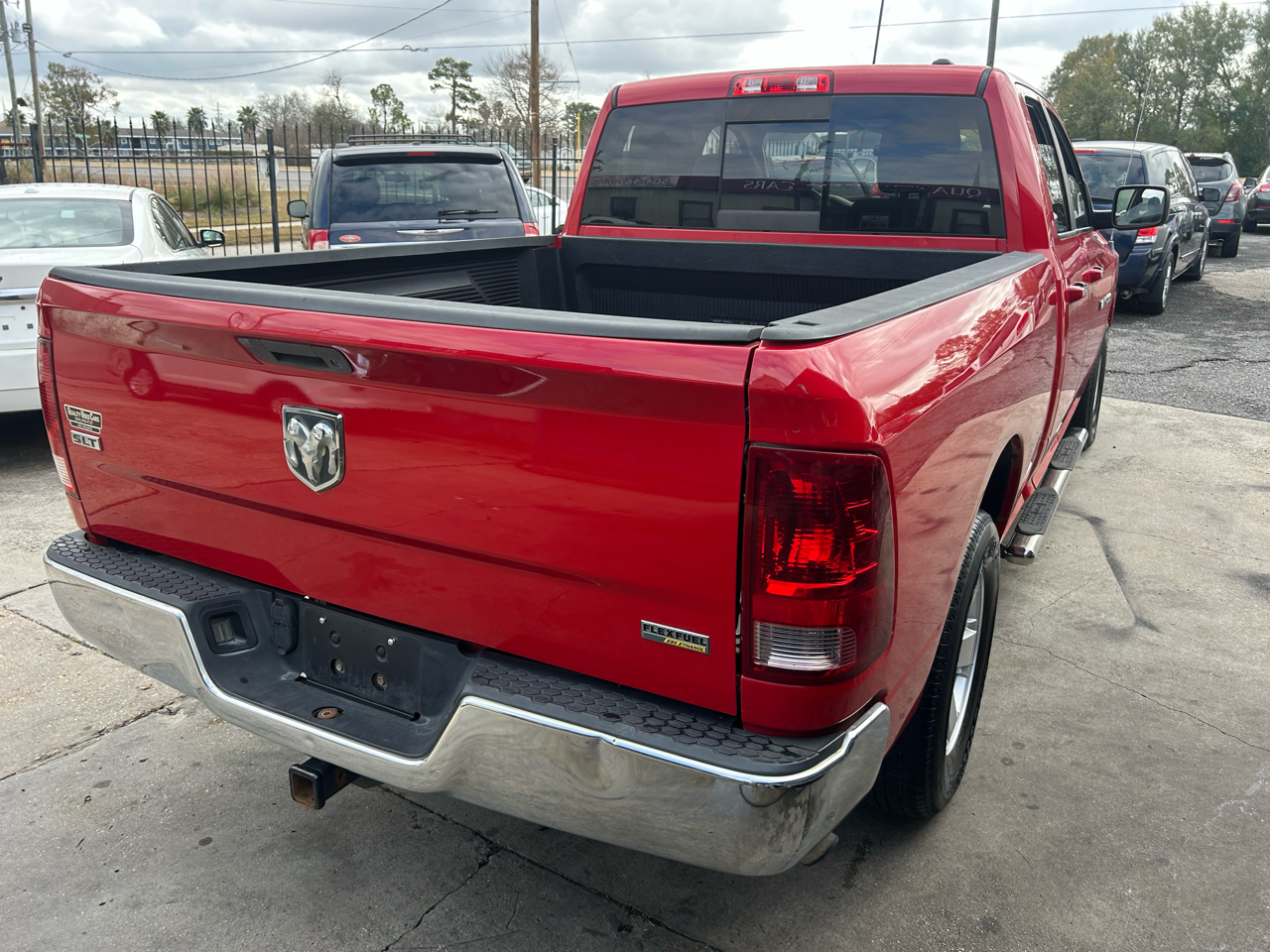RAM 1500 2WD Quad Cab 140.5" SLT 2011
