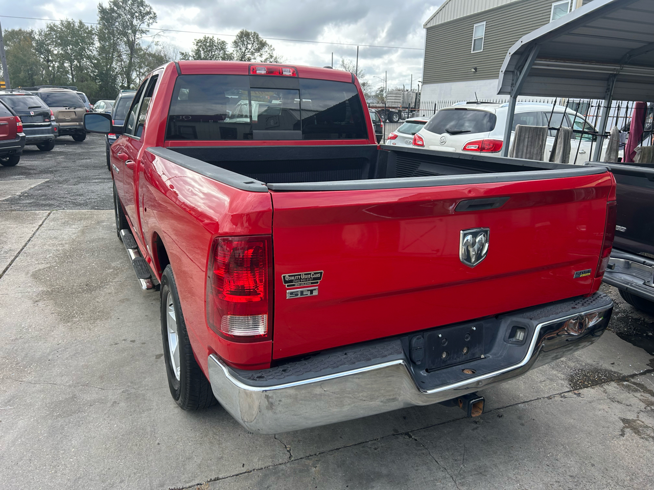 RAM 1500 2WD Quad Cab 140.5" SLT 2011