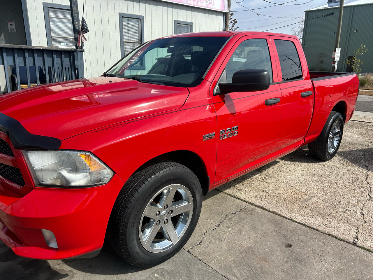 RAM 1500 2WD Quad Cab 140.5" Express 2015