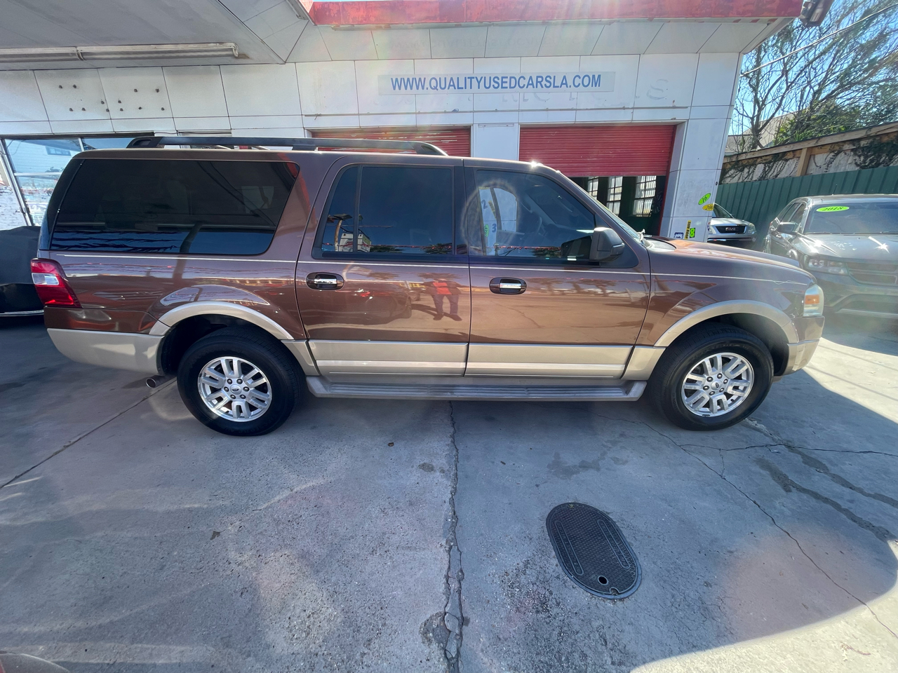 Ford Expedition EL 2WD 4dr King Ranch 2011