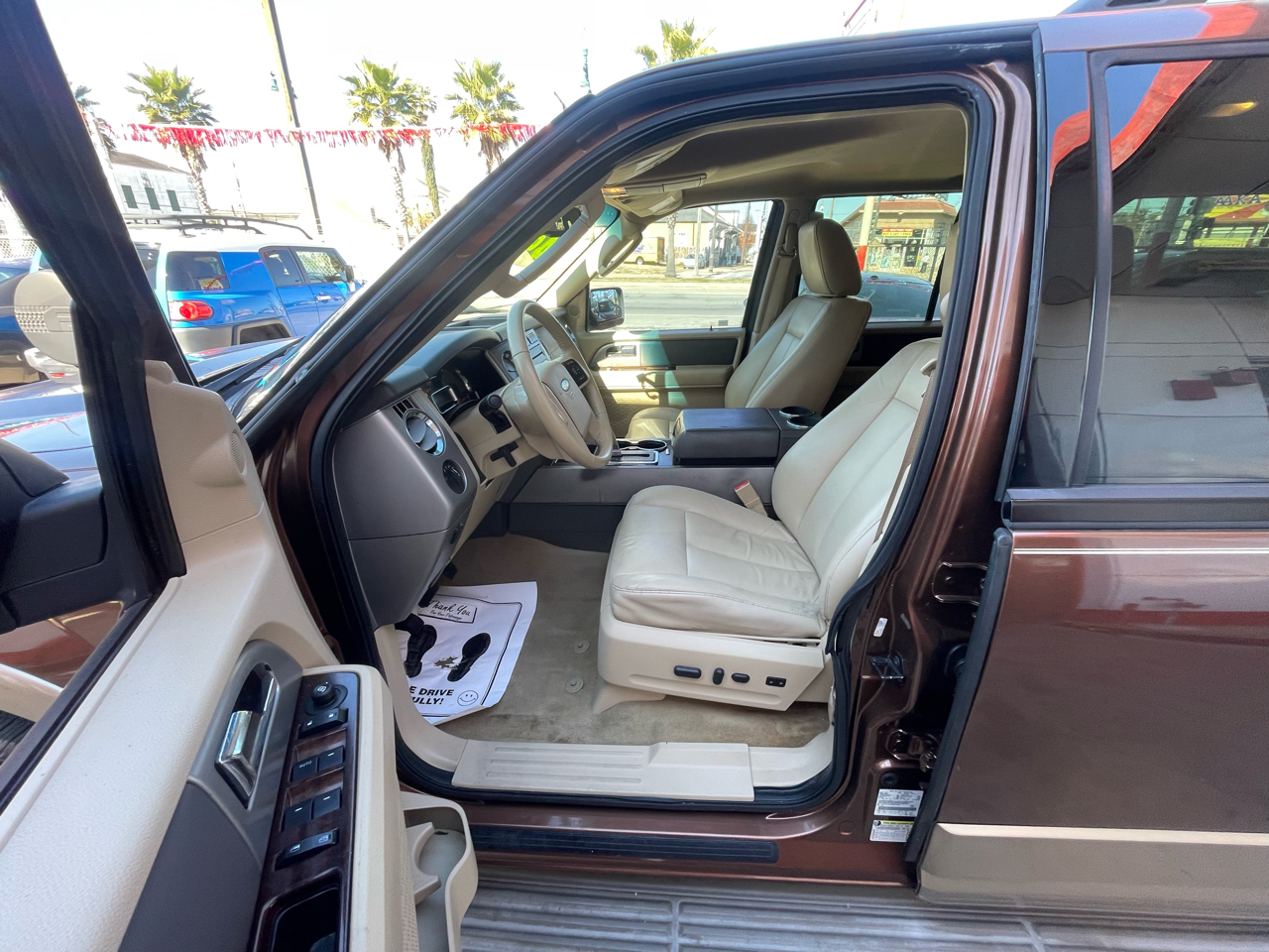 Ford Expedition EL 2WD 4dr King Ranch 2011
