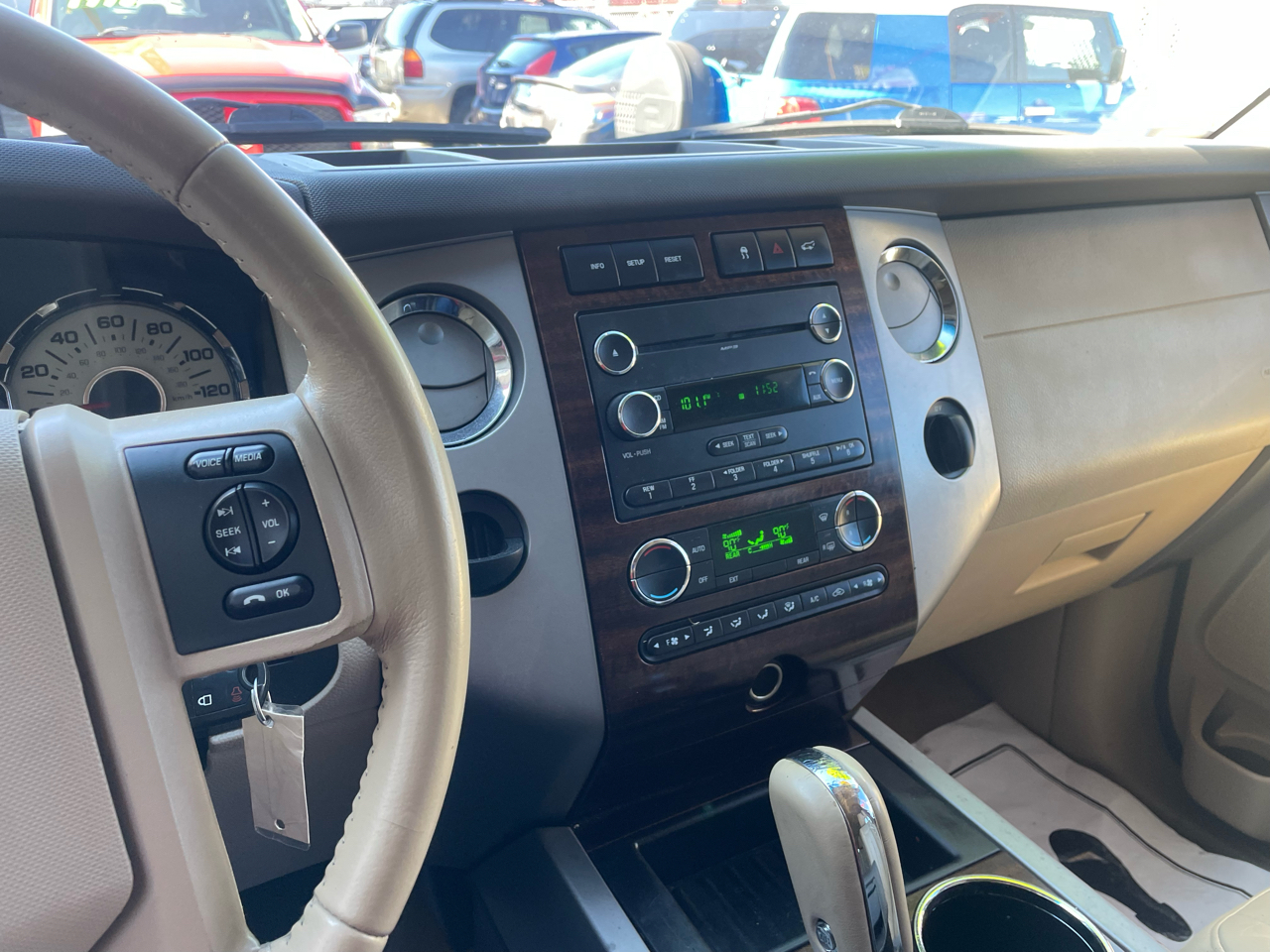 Ford Expedition EL 2WD 4dr King Ranch 2011