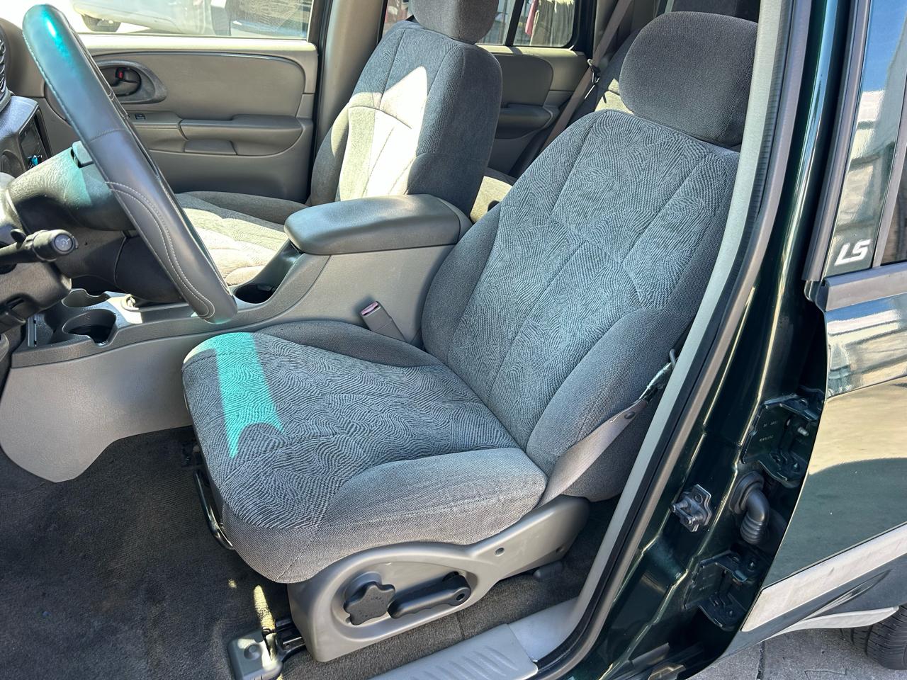 Chevrolet TrailBlazer 4dr 2WD LS 2004