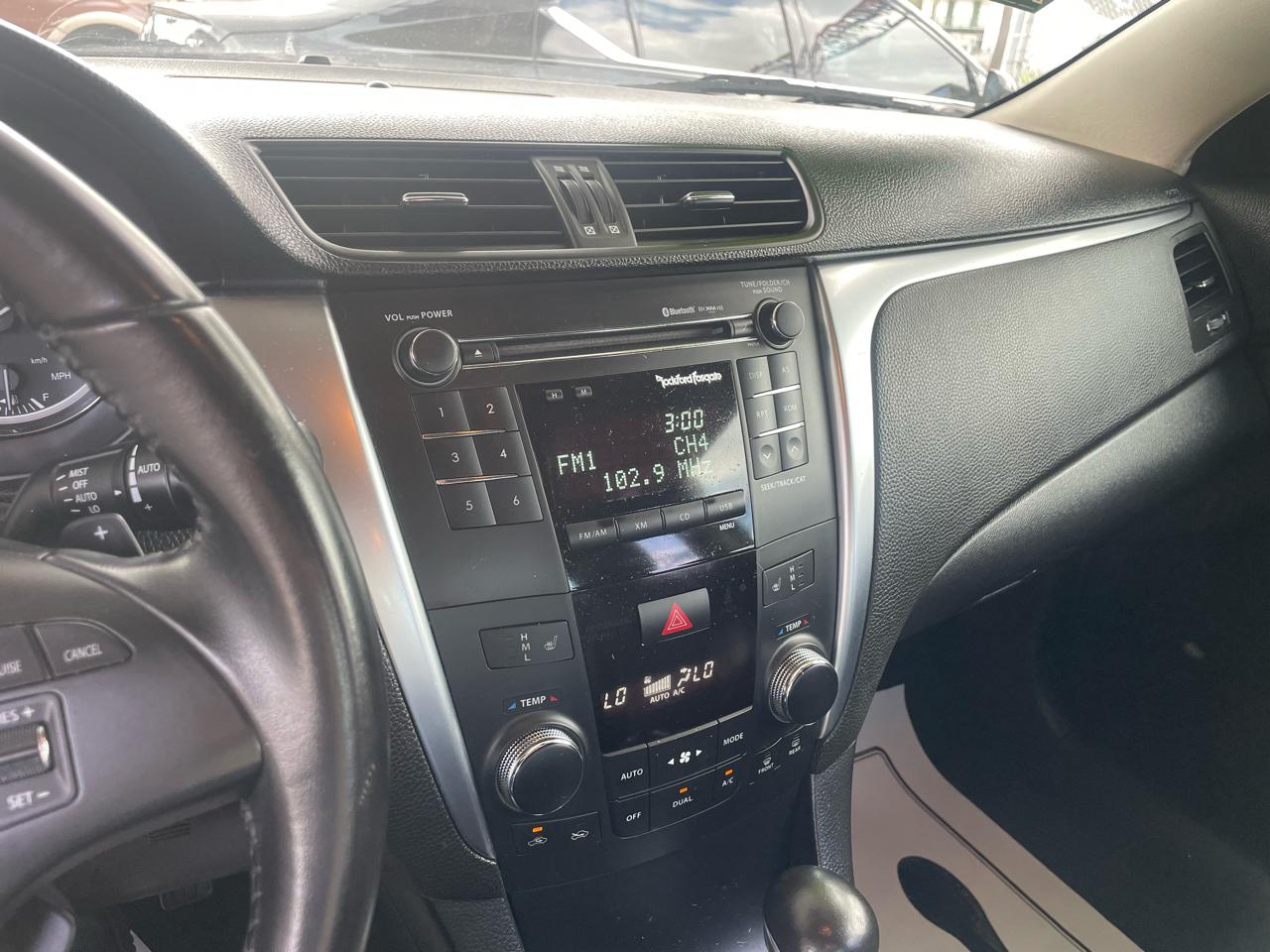 Suzuki Kizashi 4dr Sdn Man FWD SLS 2010