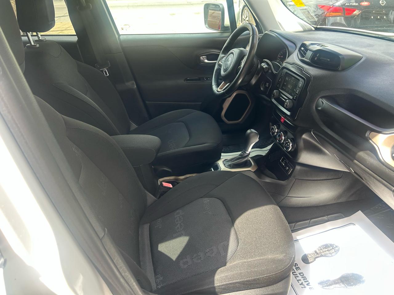 Jeep Renegade Latitude FWD 2017