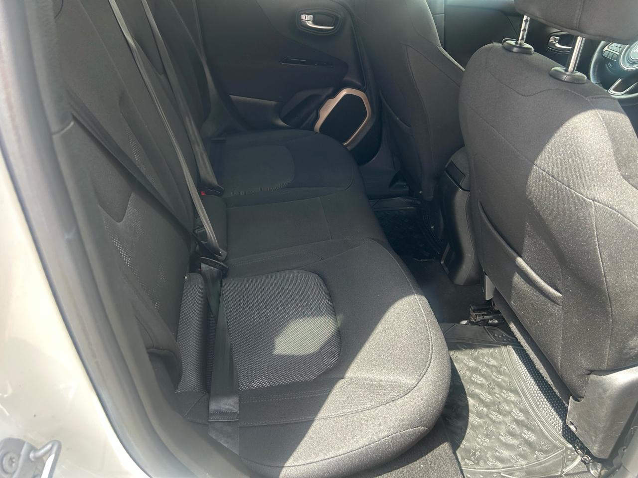 Jeep Renegade Latitude FWD 2017