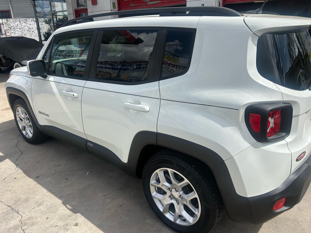 Jeep Renegade Latitude FWD 2017