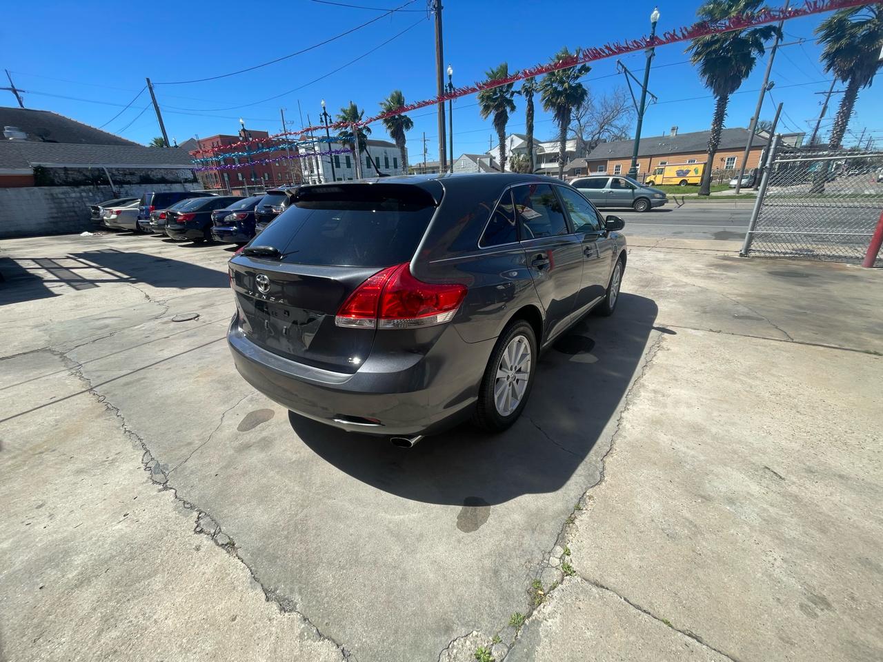 Toyota Venza 4dr Wgn I4 FWD XLE (Natl) 2012