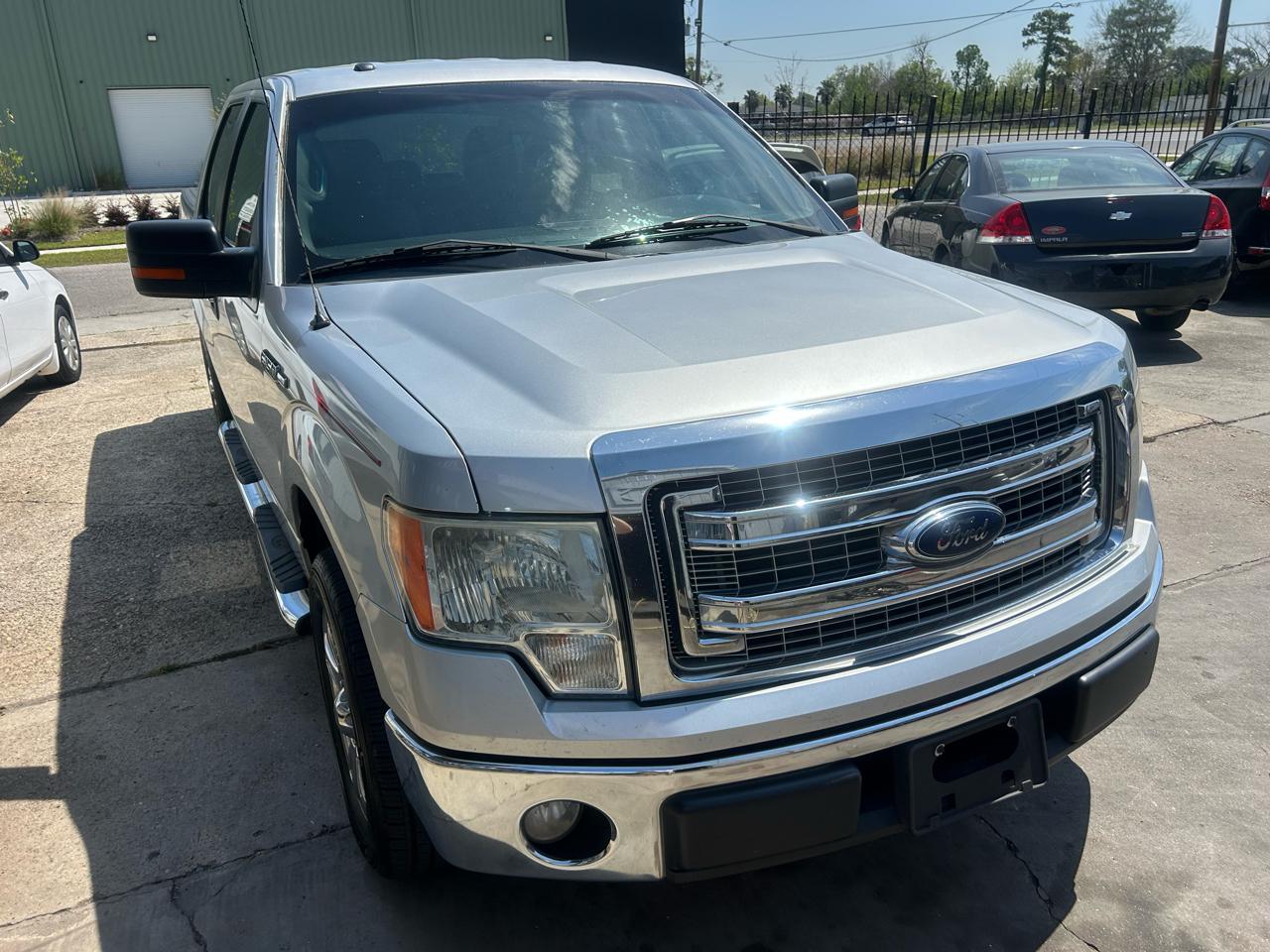 Ford F-150 2WD SuperCrew 145" Platinum 2013