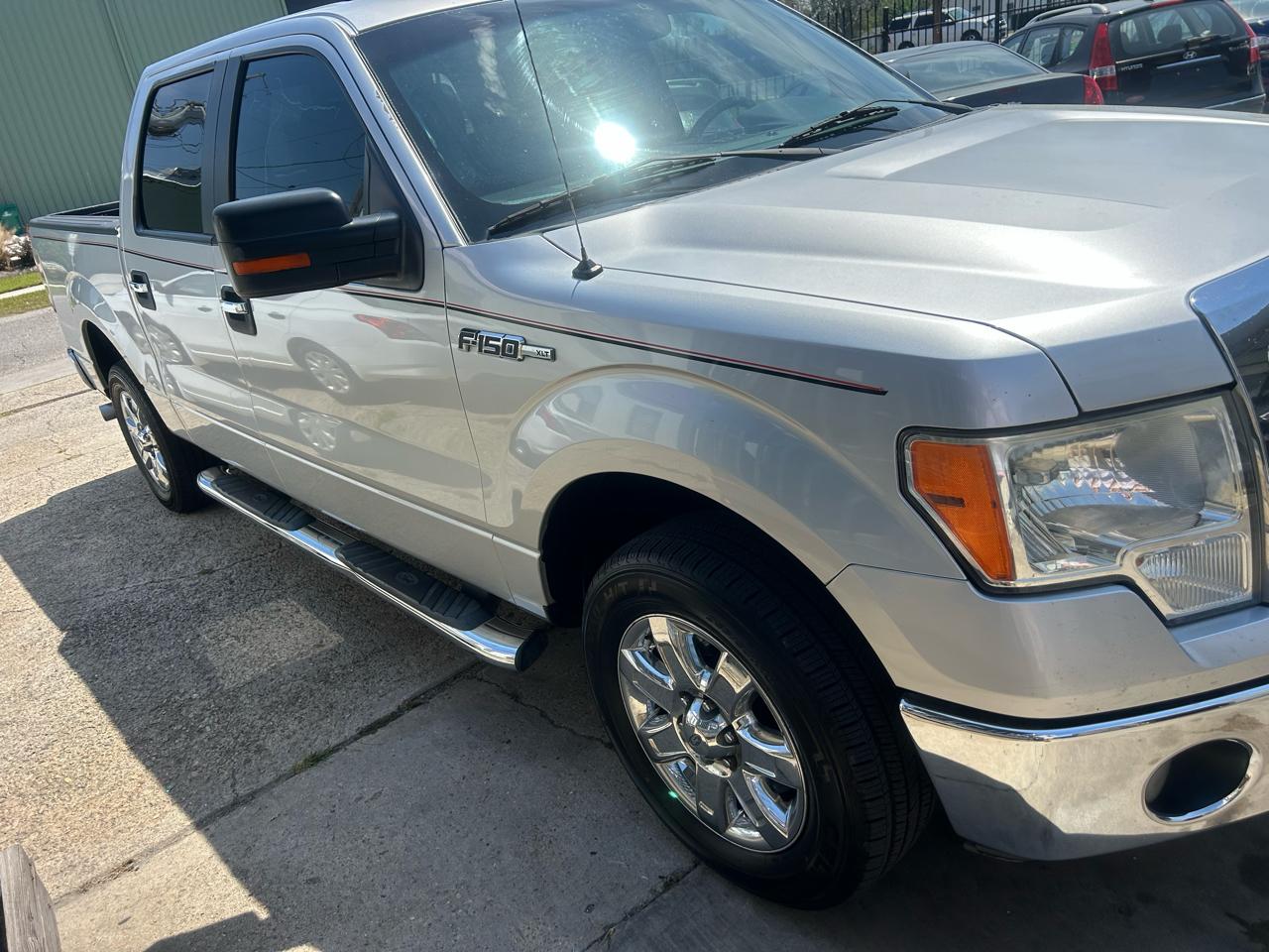 Ford F-150 2WD SuperCrew 145" Platinum 2013