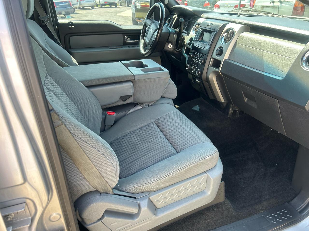 Ford F-150 2WD SuperCrew 145" Platinum 2013