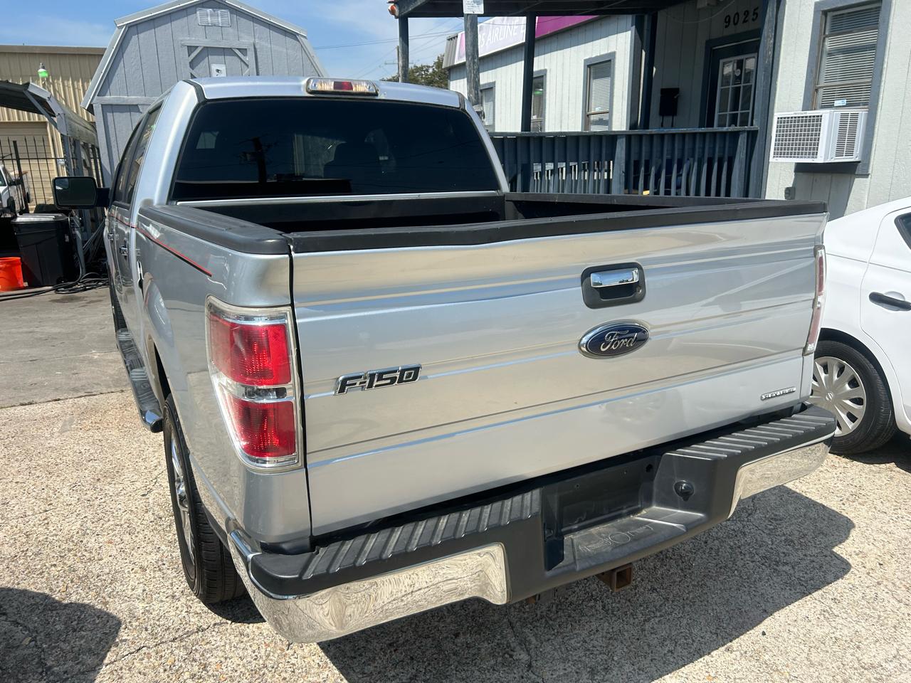 Ford F-150 2WD SuperCrew 145" Platinum 2013