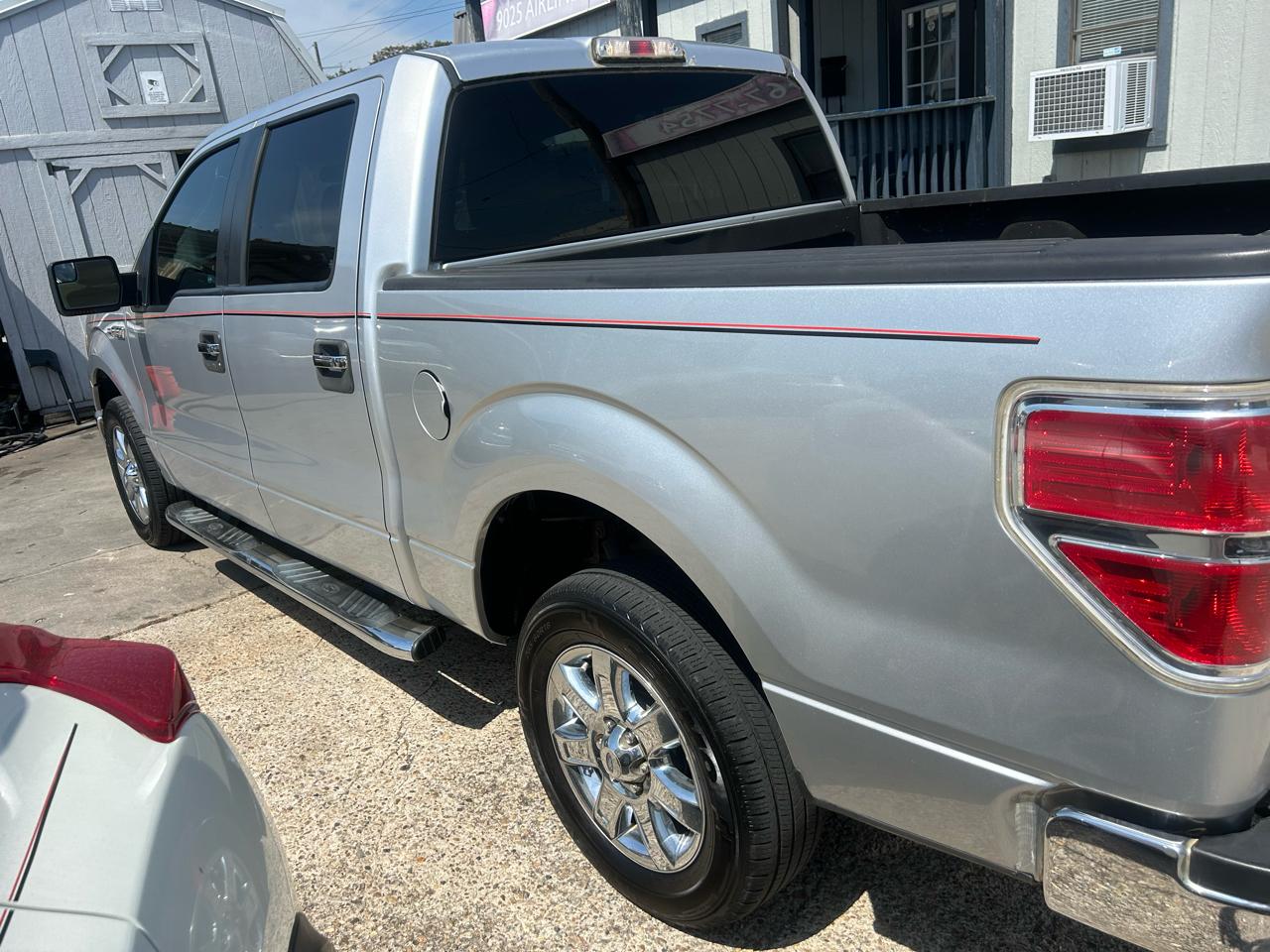 Ford F-150 2WD SuperCrew 145" Platinum 2013