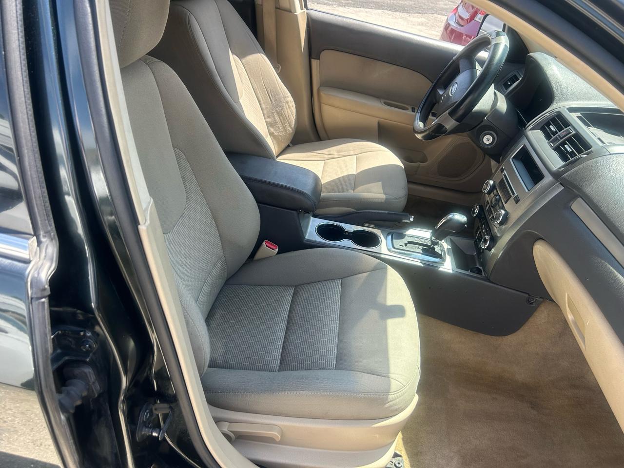 Ford Fusion 4dr Sdn SE FWD 2010