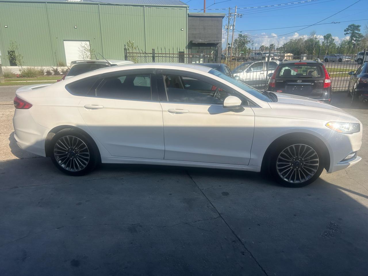 Ford Fusion SE FWD 2017