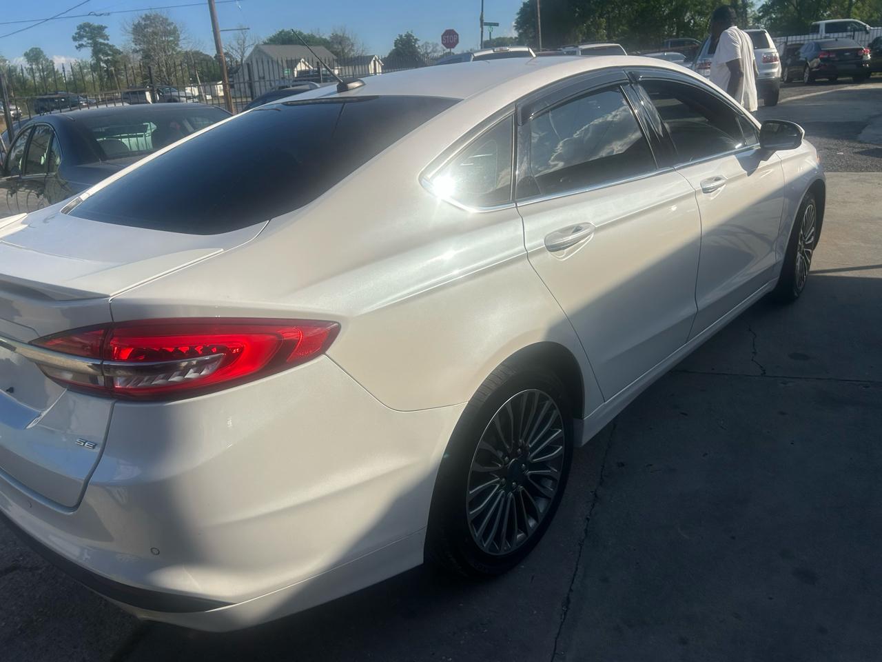 Ford Fusion SE FWD 2017