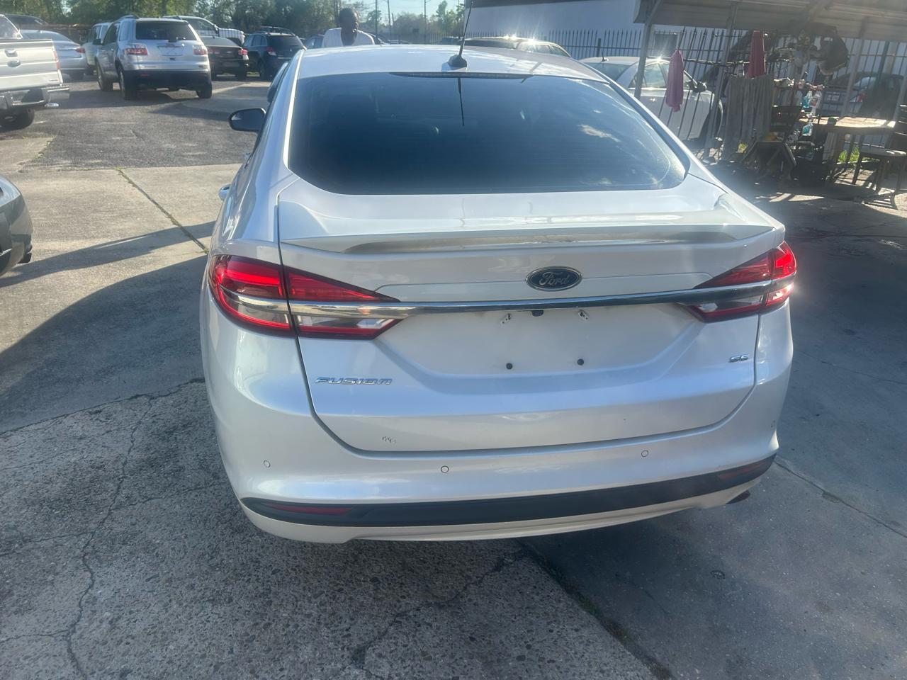 Ford Fusion SE FWD 2017
