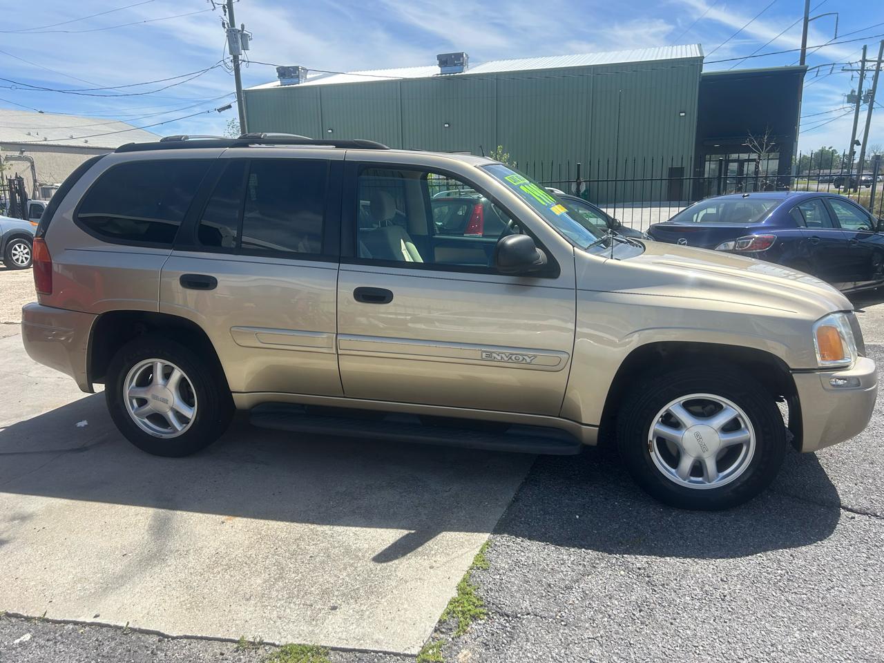 GMC Envoy 4dr 2WD SLE 2005