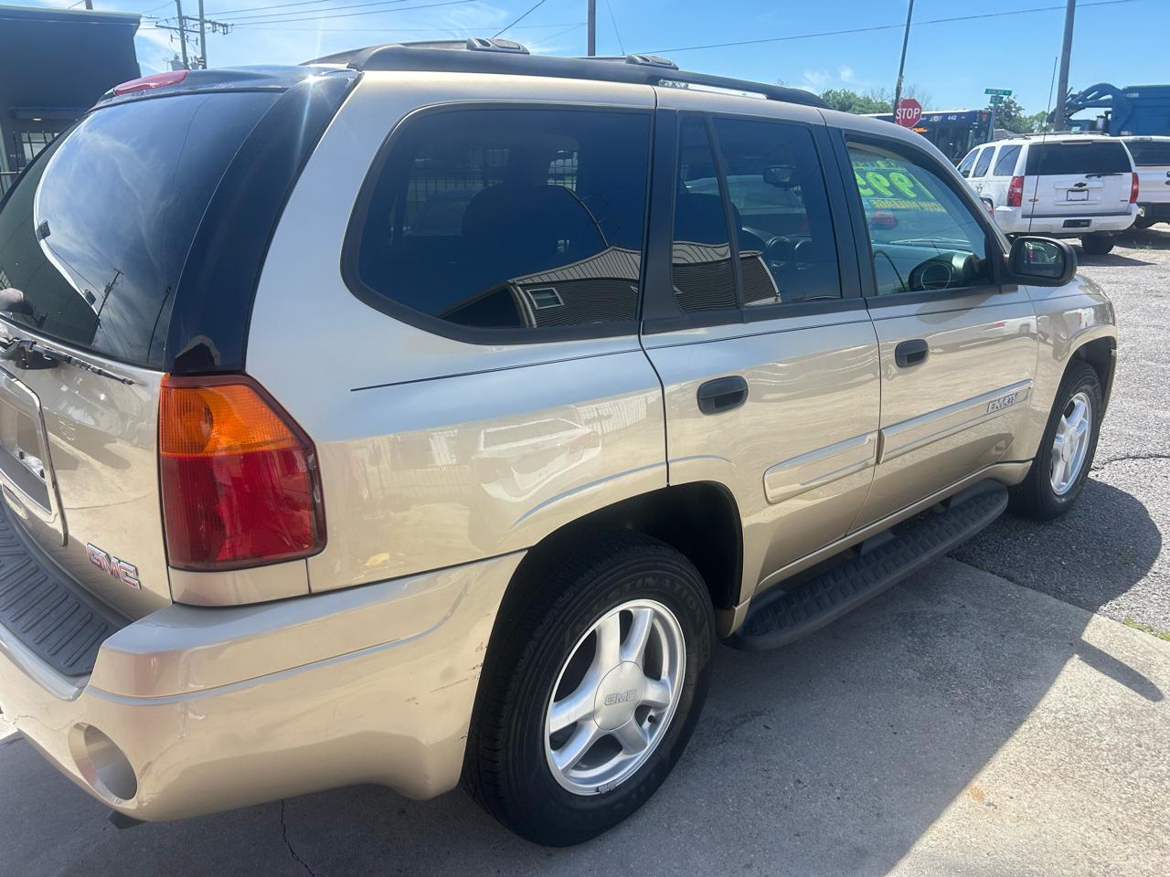 GMC Envoy 4dr 2WD SLE 2005