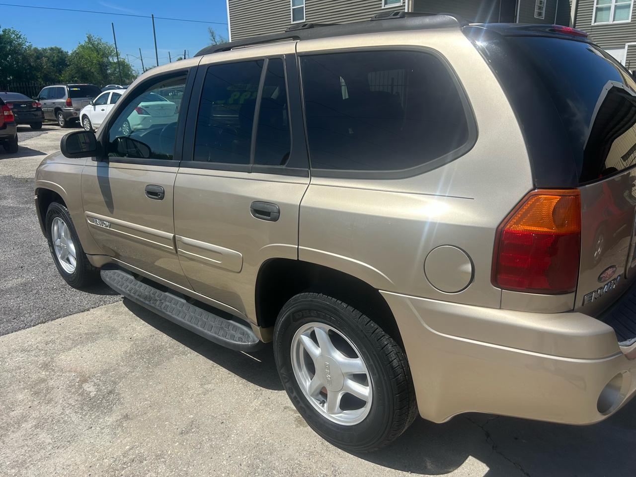 GMC Envoy 4dr 2WD SLE 2005