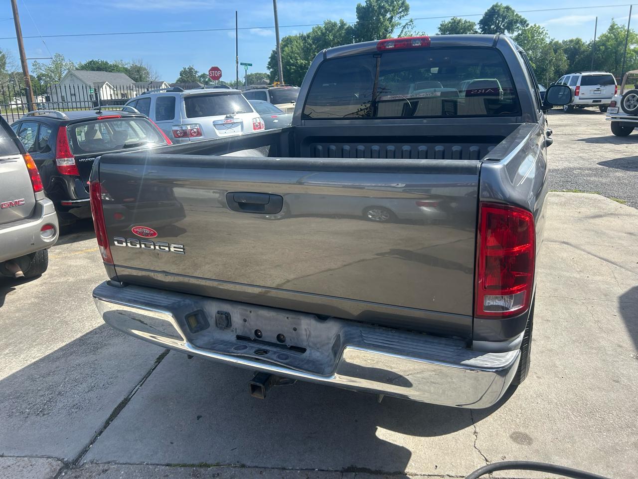 Dodge Ram 1500 4dr Quad Cab 140" WB 2002